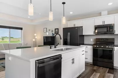 2102 14th Avenue NE, Austin, MN 55912 - Photo 33