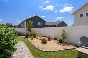 2102 14th Ave NE, Austin, MN 55912 - Photo 7