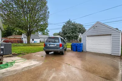 2002 Bush Avenue E, Saint Paul, MN 55119 - Photo 25