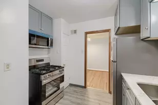 2002 Bush Ave E, Saint Paul, MN 55119 - Photo 17