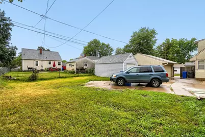 2002 Bush Avenue E, Saint Paul, MN 55119 - Photo 23