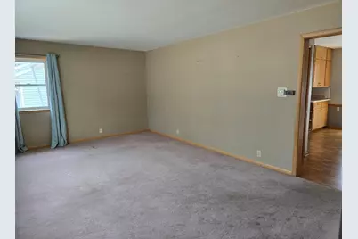 306 E Crawford Street, Luverne, MN 56156 - Photo 7