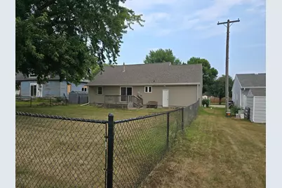 306 E Crawford Street, Luverne, MN 56156 - Photo 3