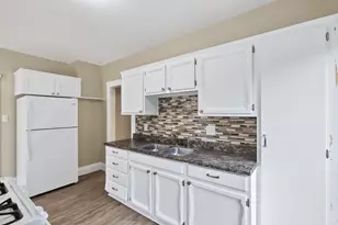 2425 11th Ave S, Minneapolis, MN 55404 - Photo 3