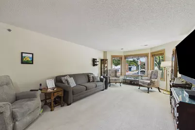 32 11th Avenue S #215, Hopkins, MN 55343 - Photo 3