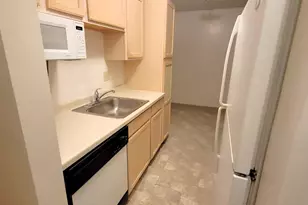 122 Spring St, River Falls, WI 54022 - Photo 7