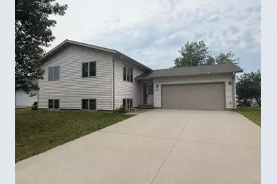 215 Gould Avenue NE, Bemidji, MN 56601 - Photo 1