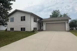 215 Gould Ave NE, Bemidji, MN 56601 - Photo 1