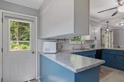 911 16th Street SE, Menomonie, WI 54751 - Photo 5