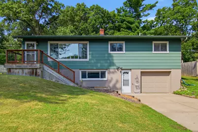 911 16th Street SE, Menomonie, WI 54751 - Photo 1