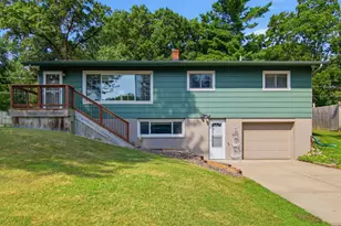 911 16th St SE, Menomonie, WI 54751 - Photo 1
