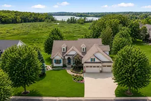 2185 Gallery Ct, Victoria, MN 55386 - Photo 1