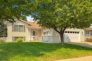 216 Rainbow Dr, Marshall, MN 56258 - Photo 1