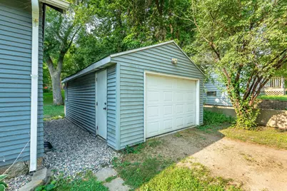 211 W Channing Avenue, Fergus Falls, MN 56537 - Photo 5