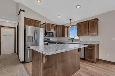 801 Prateria, Avon, MN 56310 - Photo 9