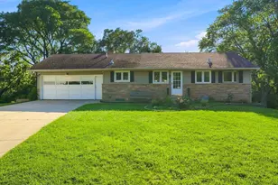 604 23rd St NE, Rochester, MN 55906 - Photo 3