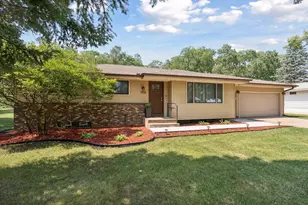 7836 Woodlawn Dr, Mounds View, MN 55112 - Photo 1