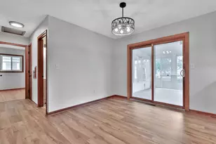 1017 Livingston Ave, West Saint Paul, MN 55118 - Photo 9