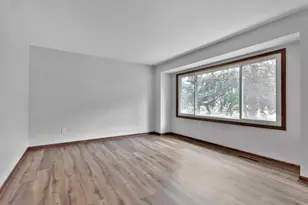 1017 Livingston Ave, West Saint Paul, MN 55118 - Photo 5