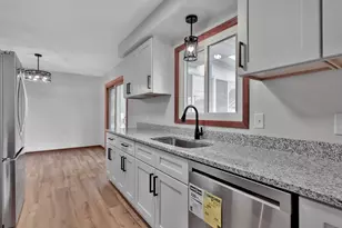 1017 Livingston Ave, West Saint Paul, MN 55118 - Photo 15
