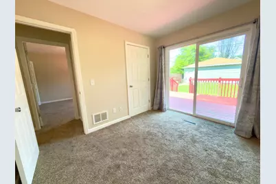243 Winifred Street E, Saint Paul, MN 55107 - Photo 17