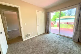 243 Winifred St E, Saint Paul, MN 55107 - Photo 17