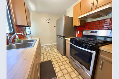 243 Winifred Street E, Saint Paul, MN 55107 - Photo 11
