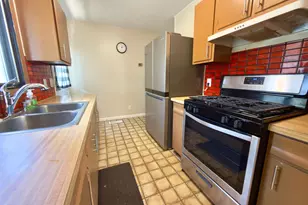 243 Winifred St E, Saint Paul, MN 55107 - Photo 11