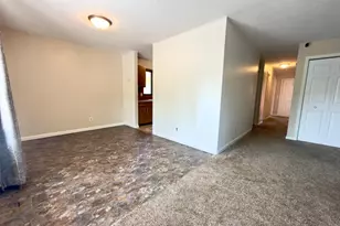 243 Winifred St E, Saint Paul, MN 55107 - Photo 7