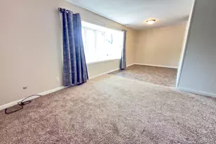 243 Winifred St E, Saint Paul, MN 55107 - Photo 5