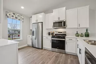 17412 Dulles Ln, Lakeville, MN 55044 - Photo 9
