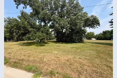 605 8th Street SW, Little Falls, MN 56345 - Photo 1