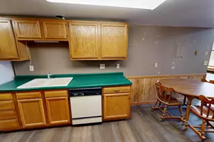 545 Pacific Ave SW, Willmar, MN 56201 - Photo 7