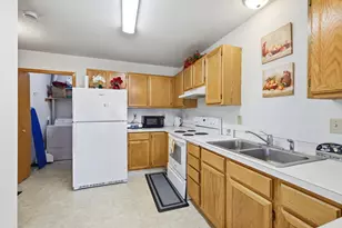 1870 Donegal Dr, Woodbury, MN 55125 - Photo 13