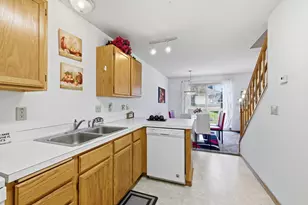 1870 Donegal Dr, Woodbury, MN 55125 - Photo 15