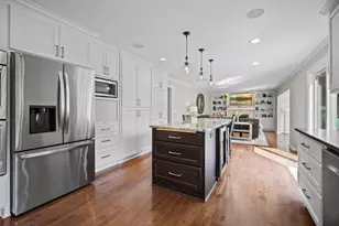 2750 Fountain Lane N, Plymouth, MN 55447 - Photo 17