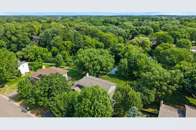 2750 Fountain Lane N, Plymouth, MN 55447 - Photo 3
