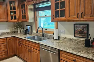 126 Elm Dr, Warroad, MN 56763 - Photo 9