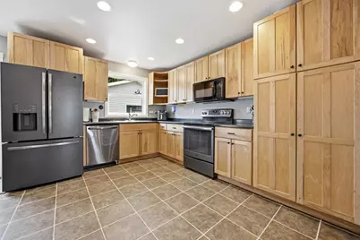 2013 7th Street N, Fargo, ND 58102 - Photo 9