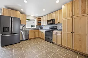 2013 7th St N, Fargo, ND 58102 - Photo 9