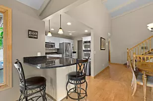 2821 Saddlebrooke Cir, Minnetonka, MN 55305 - Photo 25