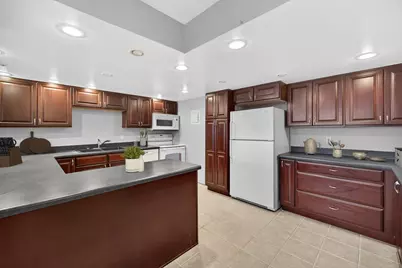 207 5th Avenue SW #202, Rochester, MN 55902 - Photo 9