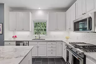 2710 Itasca Ave S, Saint Mary's Point, MN 55043 - Photo 3
