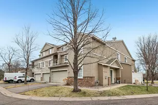4980 Garland Ct N, Plymouth, MN 55446 - Photo 3