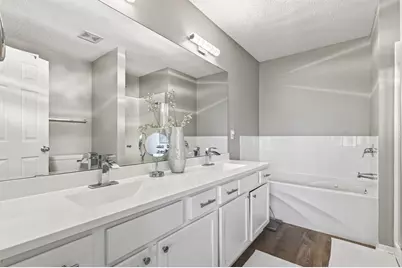 201 Alberta Lane, Little Canada, MN 55117 - Photo 15