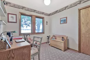 27640 Millicent Ln, Chisago City, MN 55013 - Photo 17