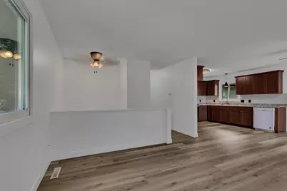 137 18th Avenue N, Saint Cloud, MN 56303 - Photo 11