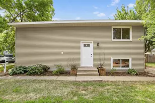 137 18th Ave N, Saint Cloud, MN 56303 - Photo 3