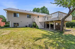 4263 Sun Cliff Rd, Eagan, MN 55122 - Photo 9