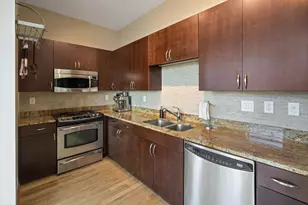 215 10th Ave S, Minneapolis, MN 55415 - Photo 5